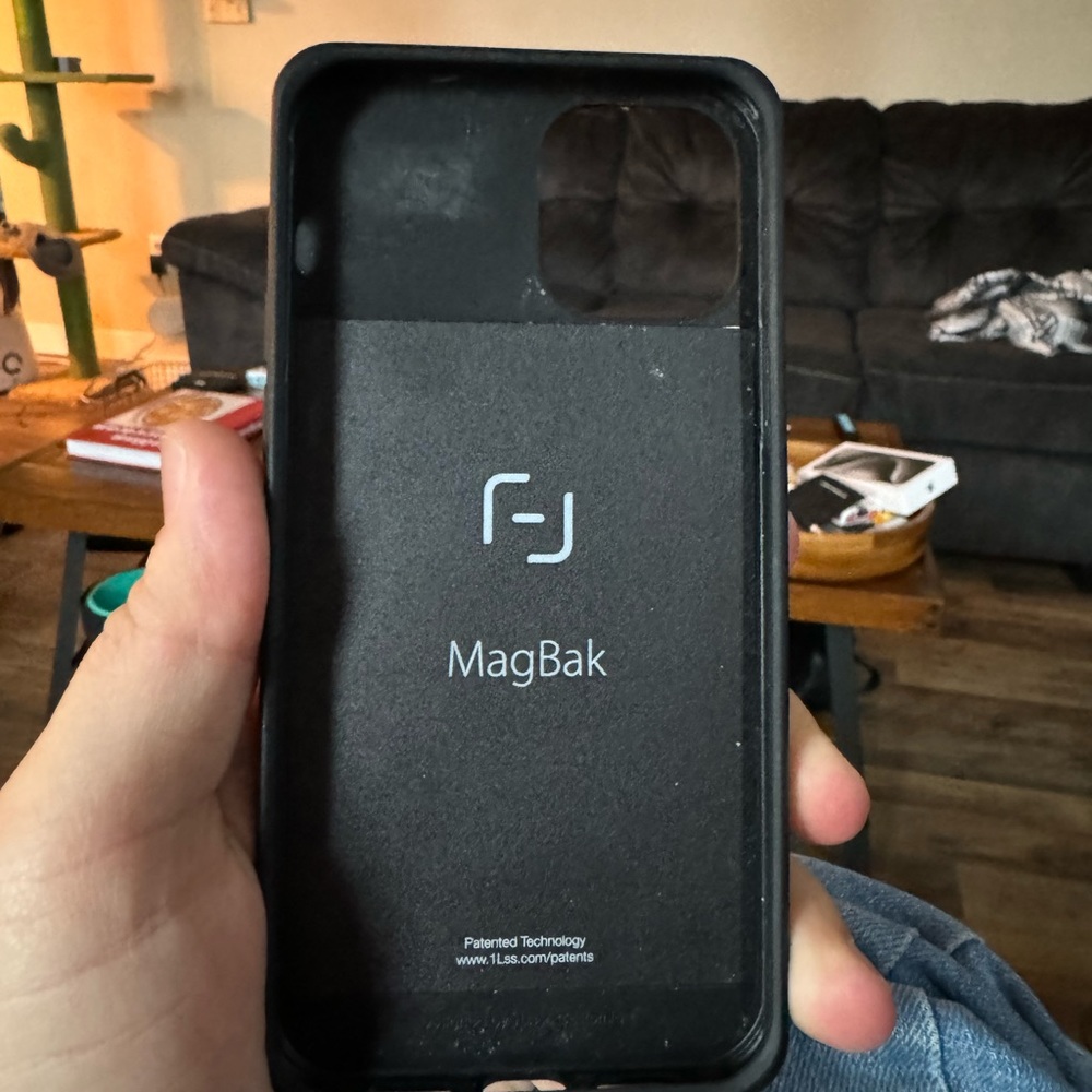 Magbak case & wallet/cardholder. Like new. Black.
